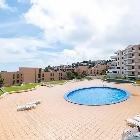 Sarah's By Galmi Канису